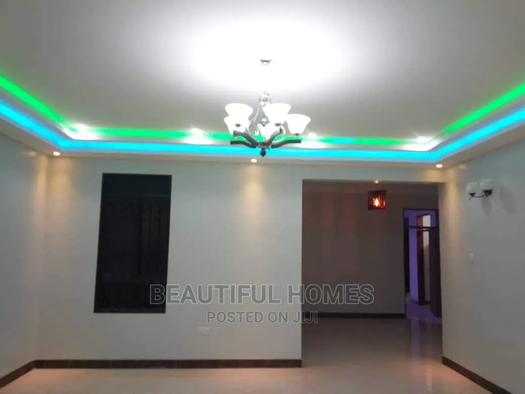Furnished 6bdrm Mansion in Munyonyo, Kampala for Sale in Kampala