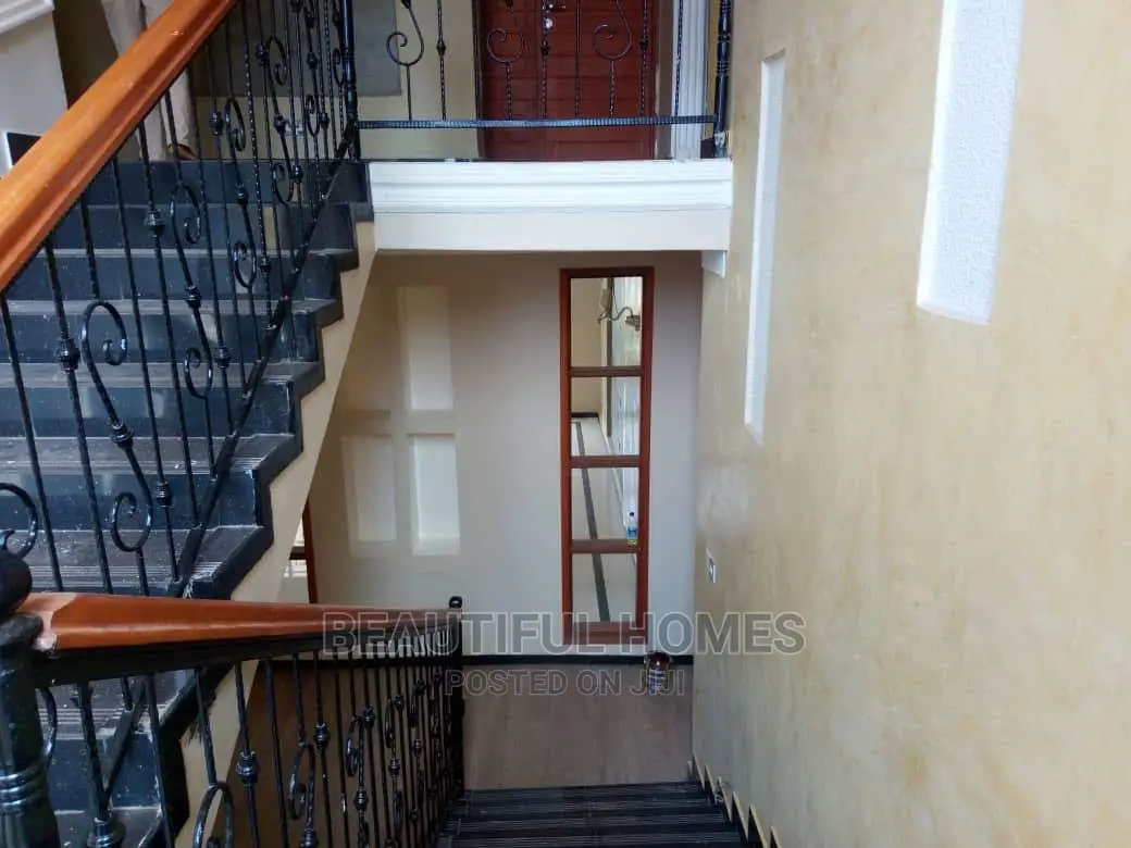 Furnished 4bdrm Villa in Kira Tarmack, Kampala for Sale in Kampala