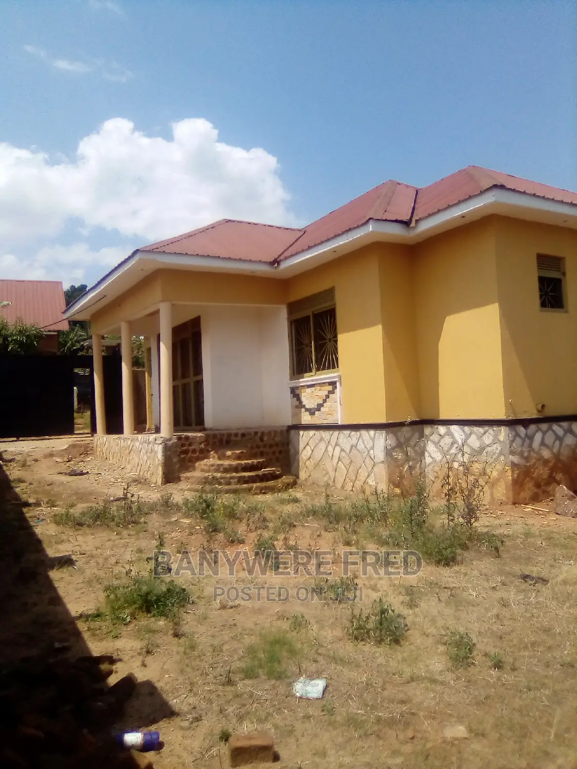 Furnished 3bdrm Bungalow in Sonde Estate, Mukono for Sale in Mukono