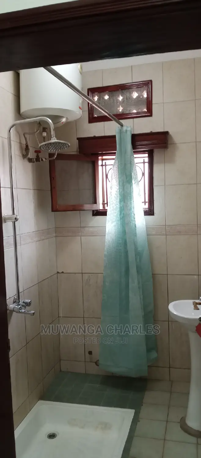 4bdrm Bungalow in Fs Properties Ltd, Kampala for Rent in Kampala