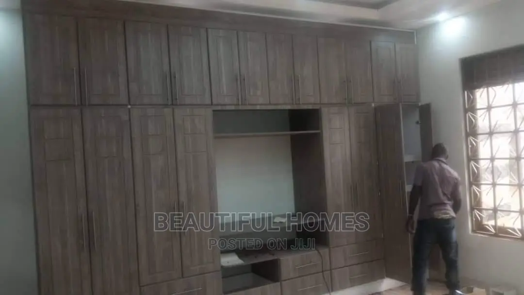 Furnished 4bdrm House in Kira Tarmack, Kampala for Sale in Kampala