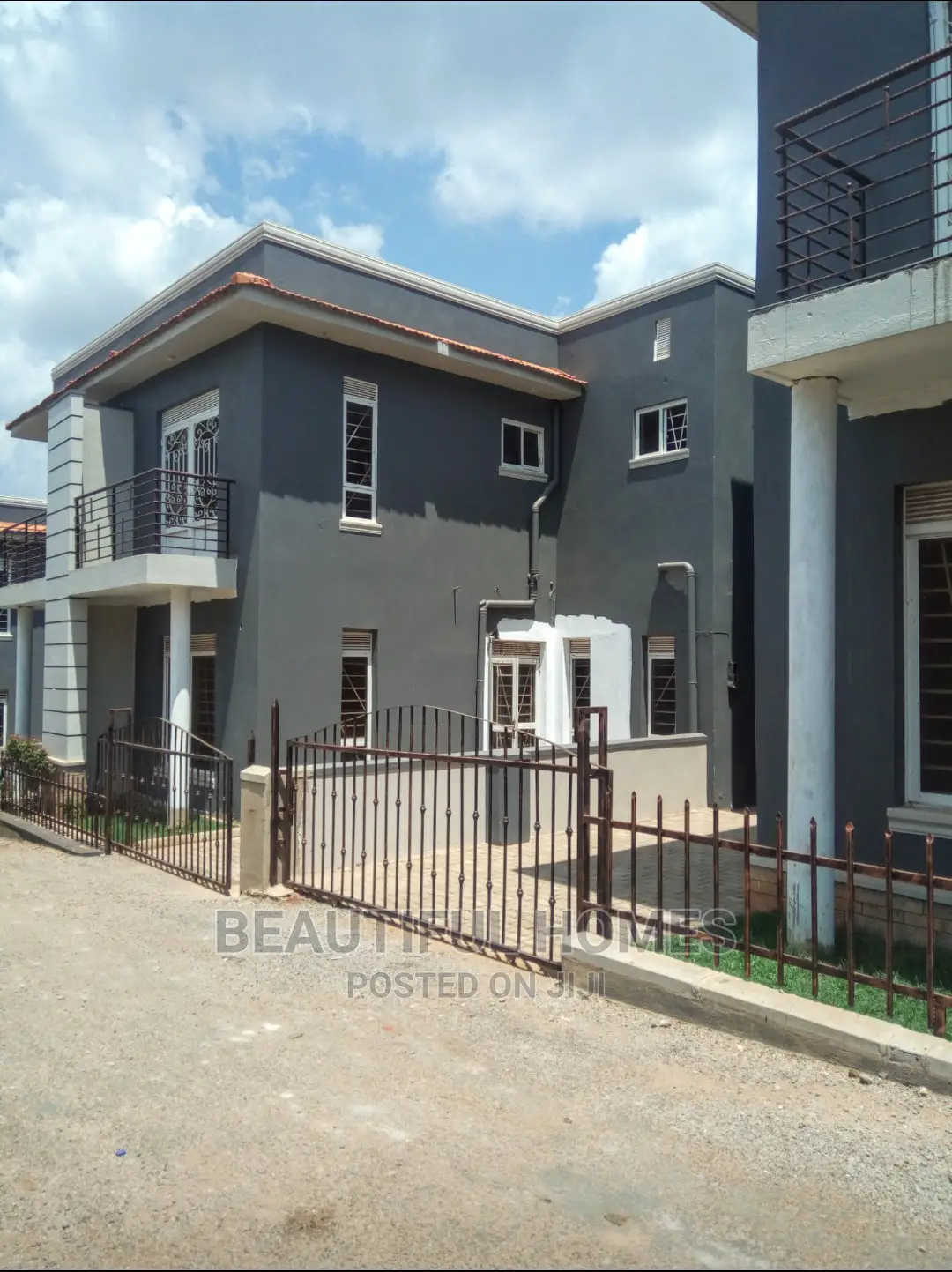 Furnished 4bdrm House in Kira Tarmack, Kampala for Sale in Kampala