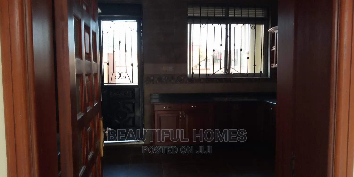 Furnished 4bdrm House in Kira Tarmack, Kampala for Sale in Kampala