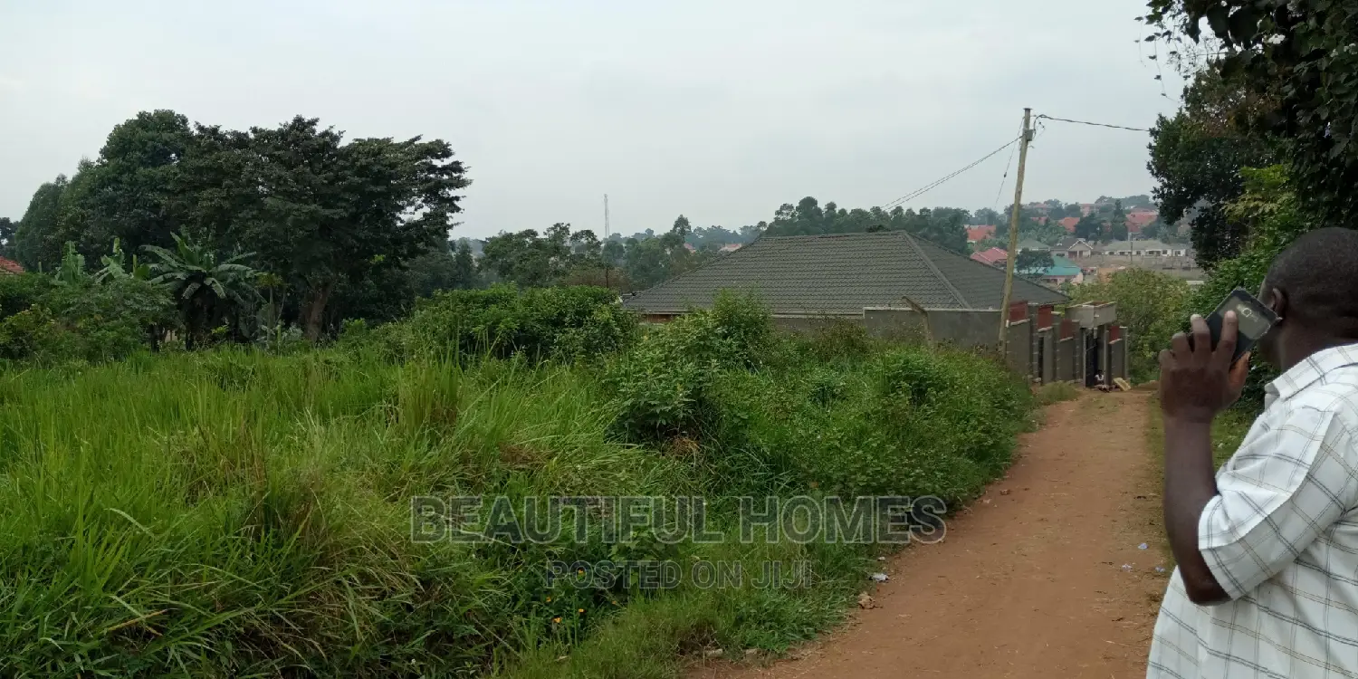 2 Plots in Kira Near the Tarmack on Sell in Kampala