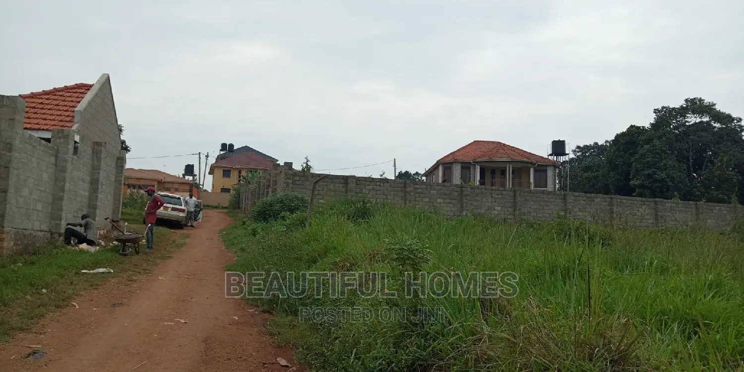 2 Plots in Kira Near the Tarmack on Sell in Kampala