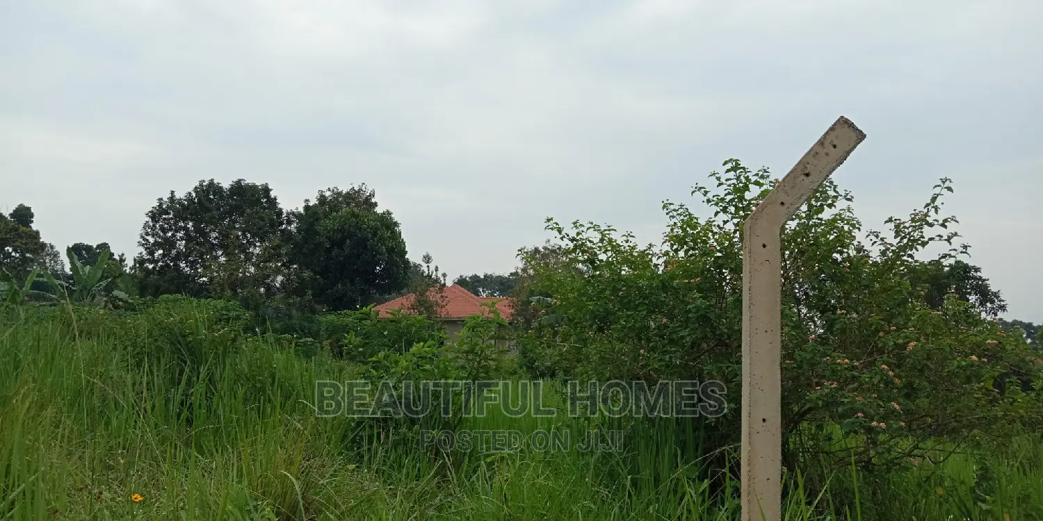 2 Plots in Kira Near the Tarmack on Sell in Kampala