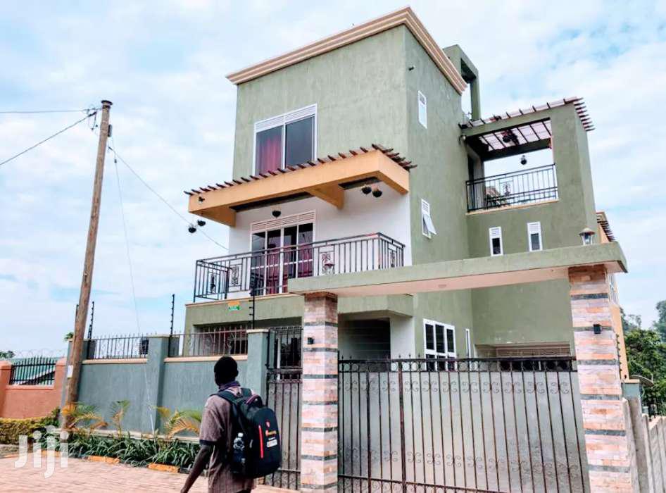 Cool Naalya Mansion On Sell in Kampala