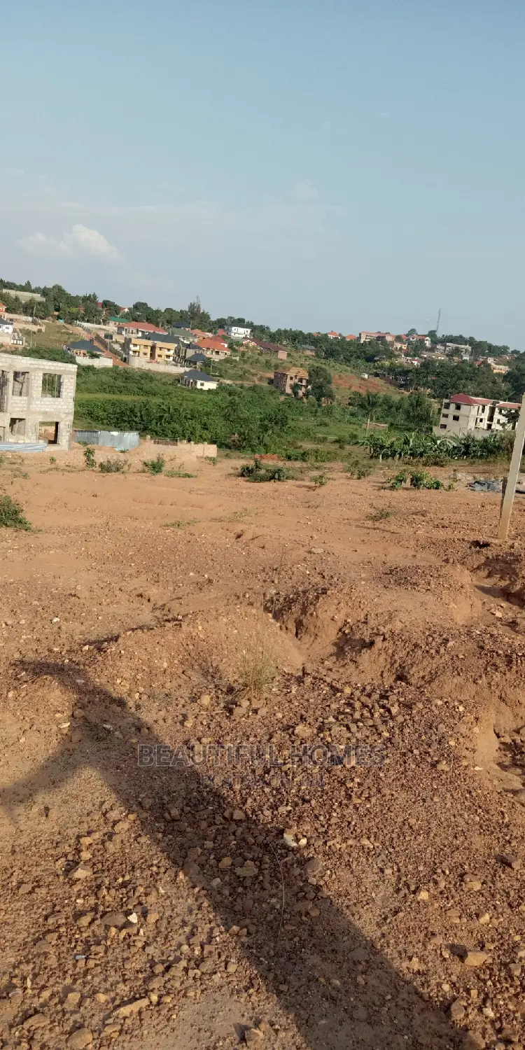 Kira 25 Decimals Land Close to the Main Tarmack for Sell in Kampala