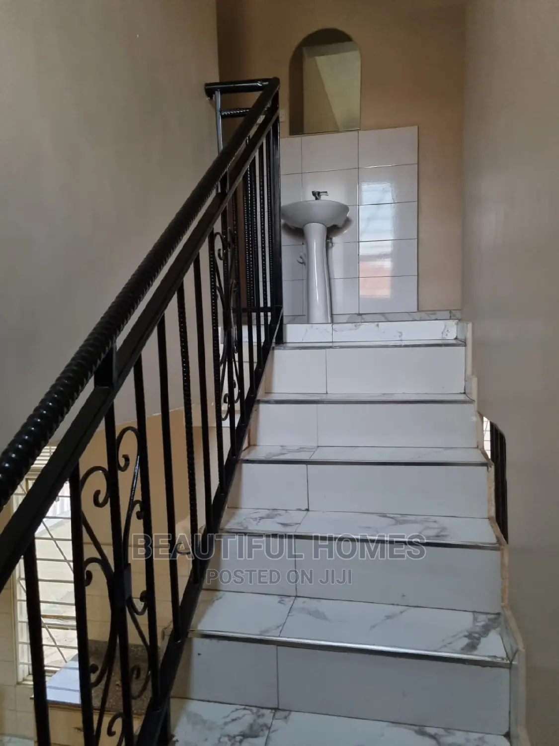 Furnished 4bdrm House in Kira Tarmack, Kampala for Sale in Kampala