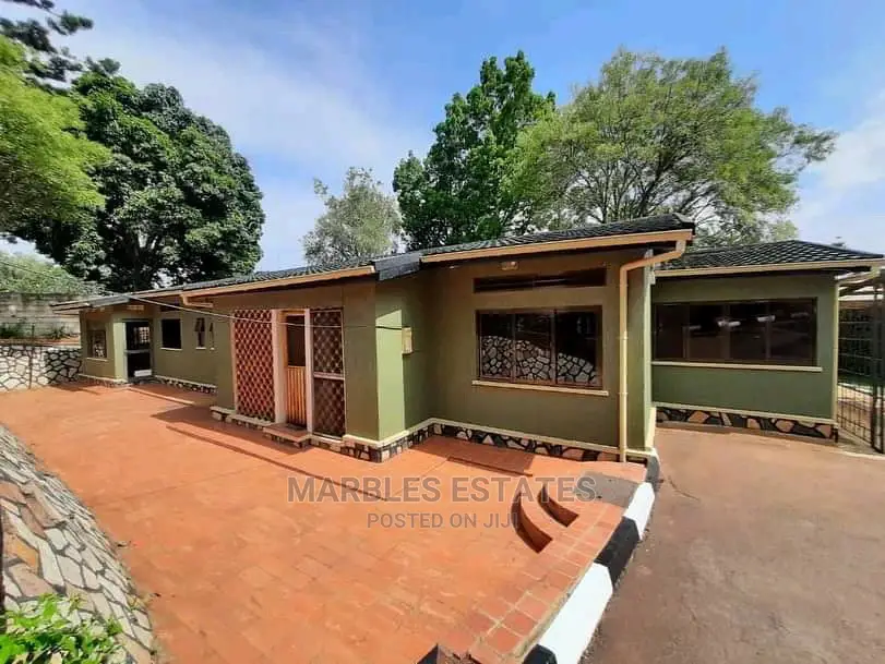4bdrm Bungalow in Bugolobi, Kampala for Rent in Kampala