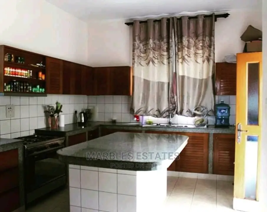 3bdrm Bungalow in Mbuya, Kampala for Sale in Kampala