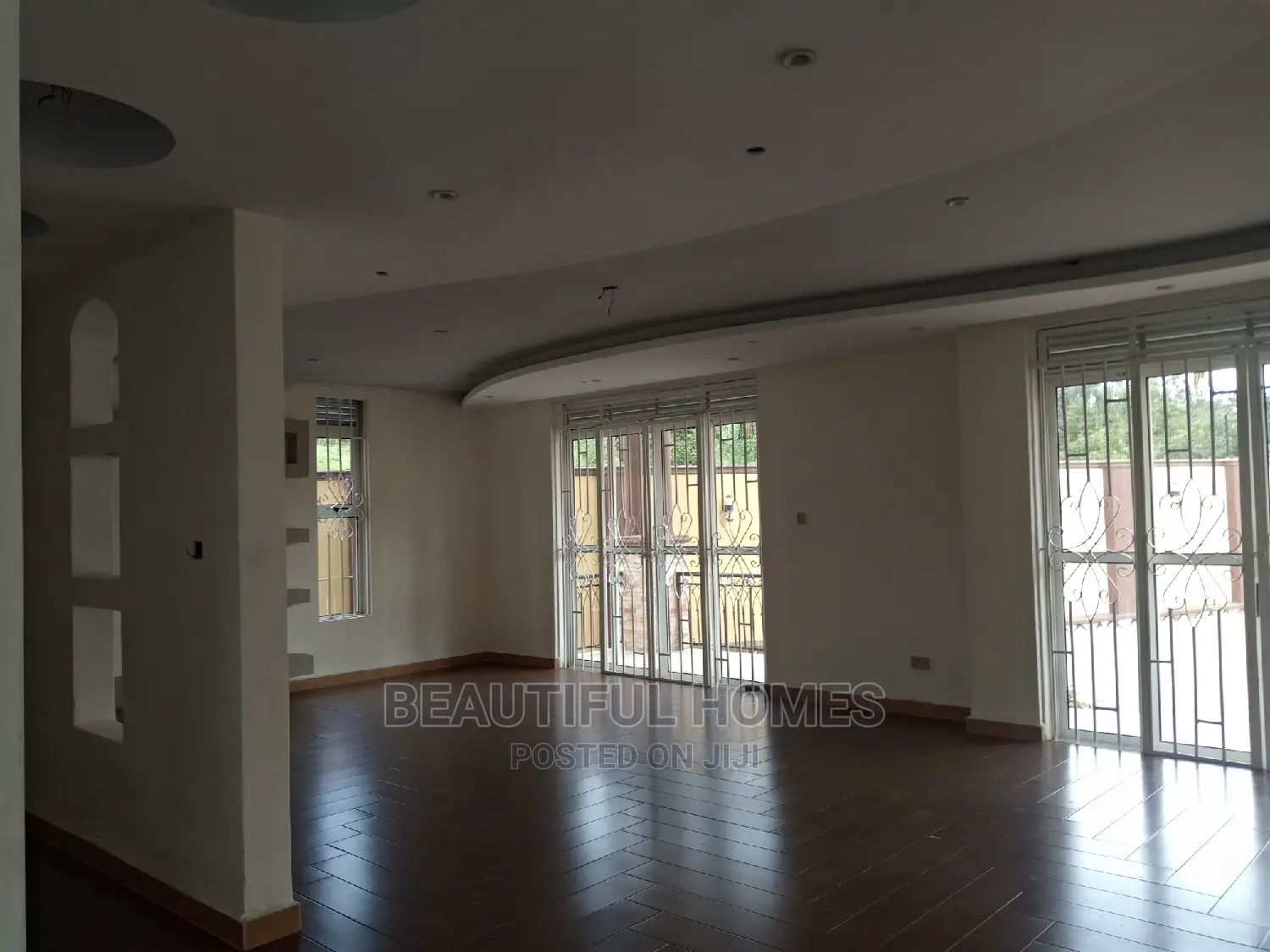 Furnished 7bdrm Mansion in Kiwatule, Kampala for Sale in Kampala