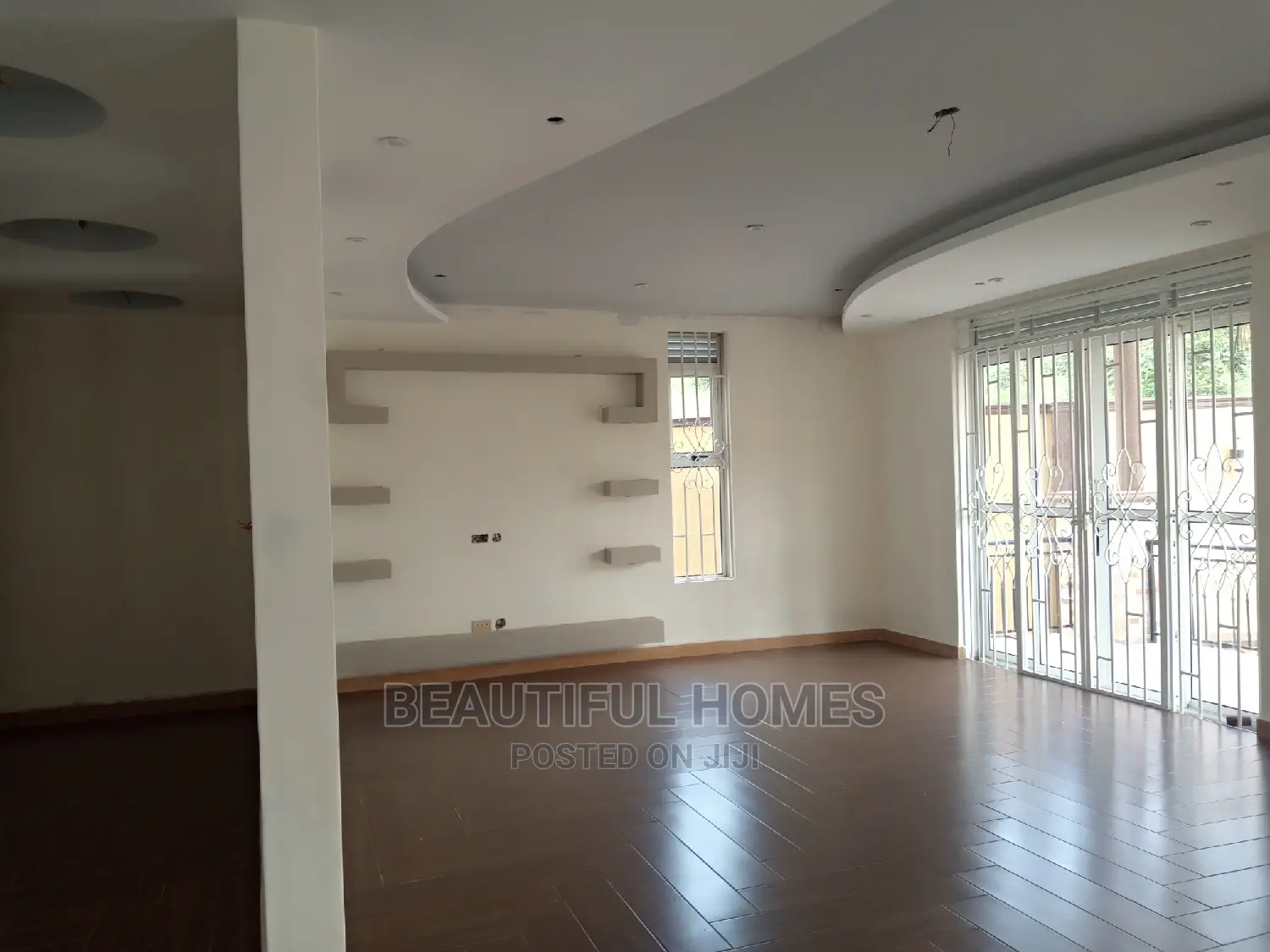 Furnished 7bdrm Mansion in Kiwatule, Kampala for Sale in Kampala