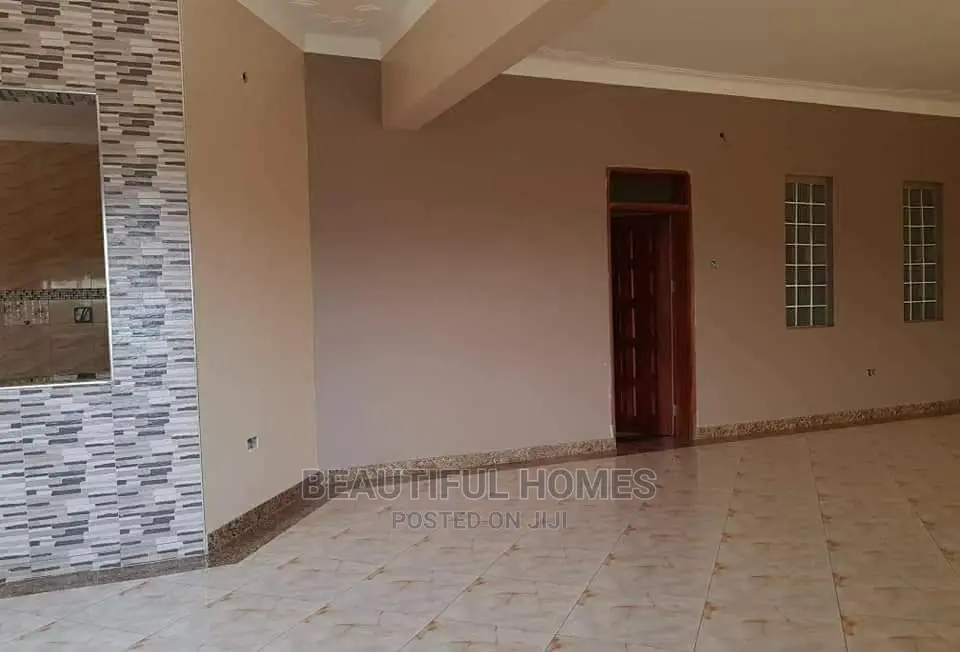 Furnished 2bdrm Apartment in Kisaasi, Kampala for Sale in Kampala