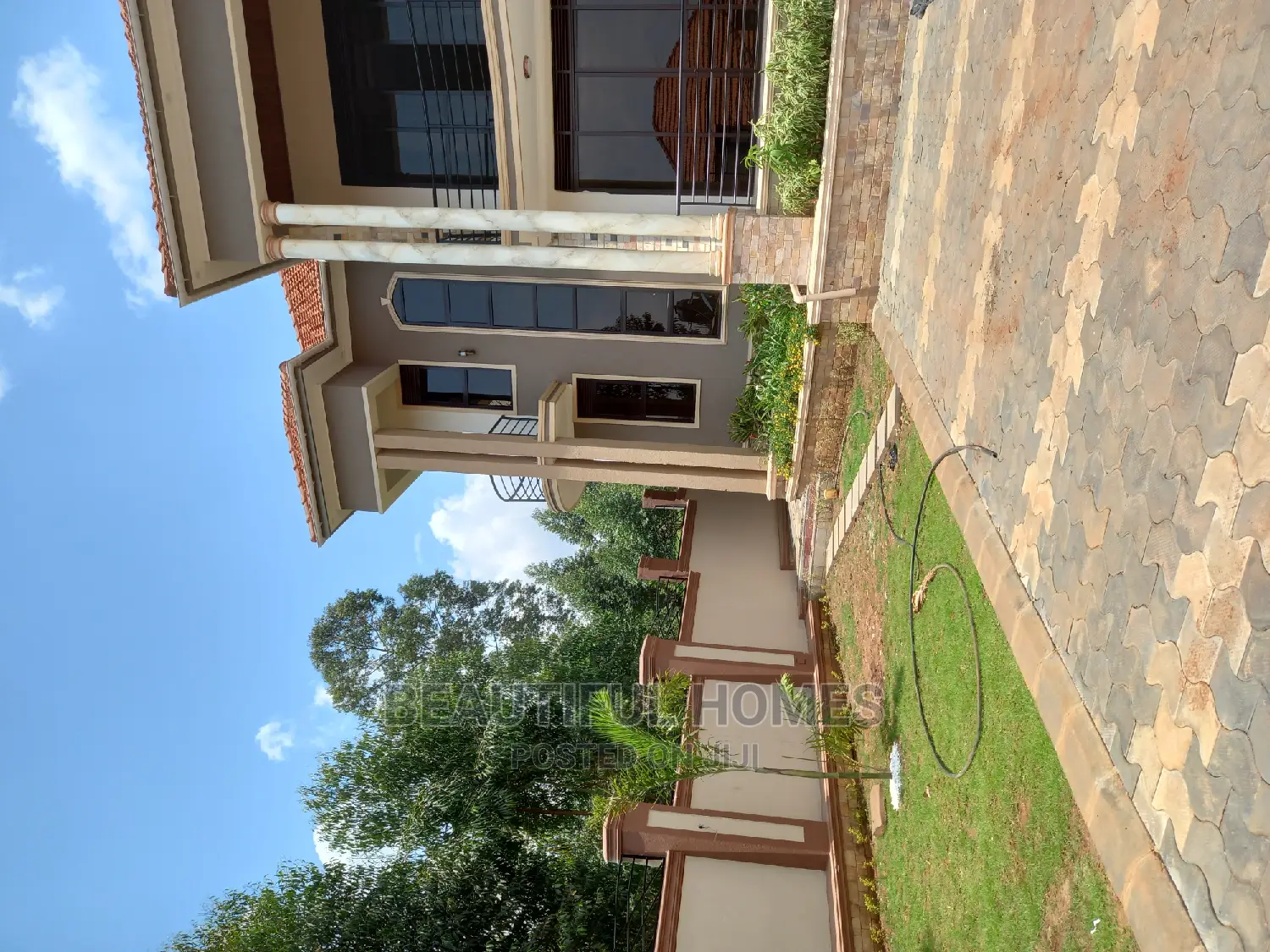 Furnished 5bdrm Mansion in Kira for Sale in Kira