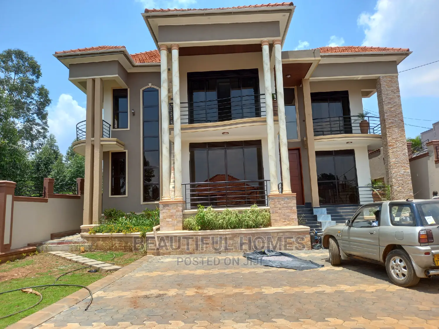 Furnished 5bdrm Mansion in Kira for Sale in Kira