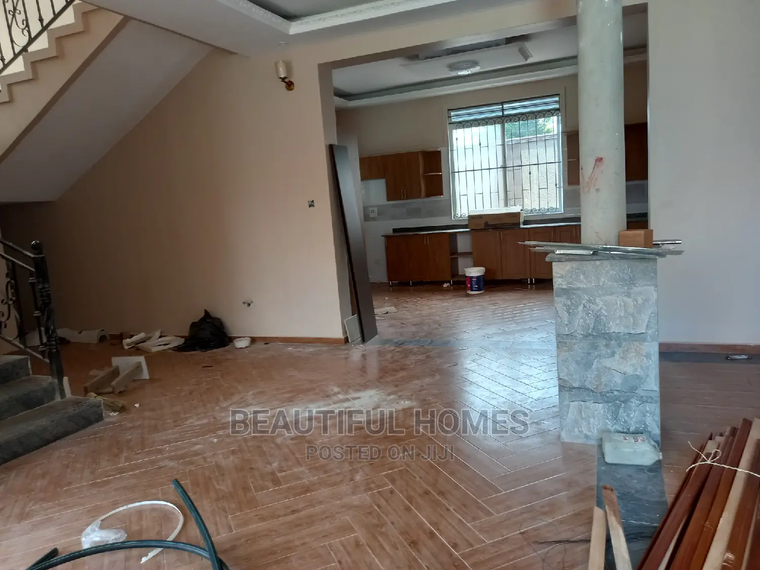 Furnished 6bdrm Mansion in Kira for Sale in Kira