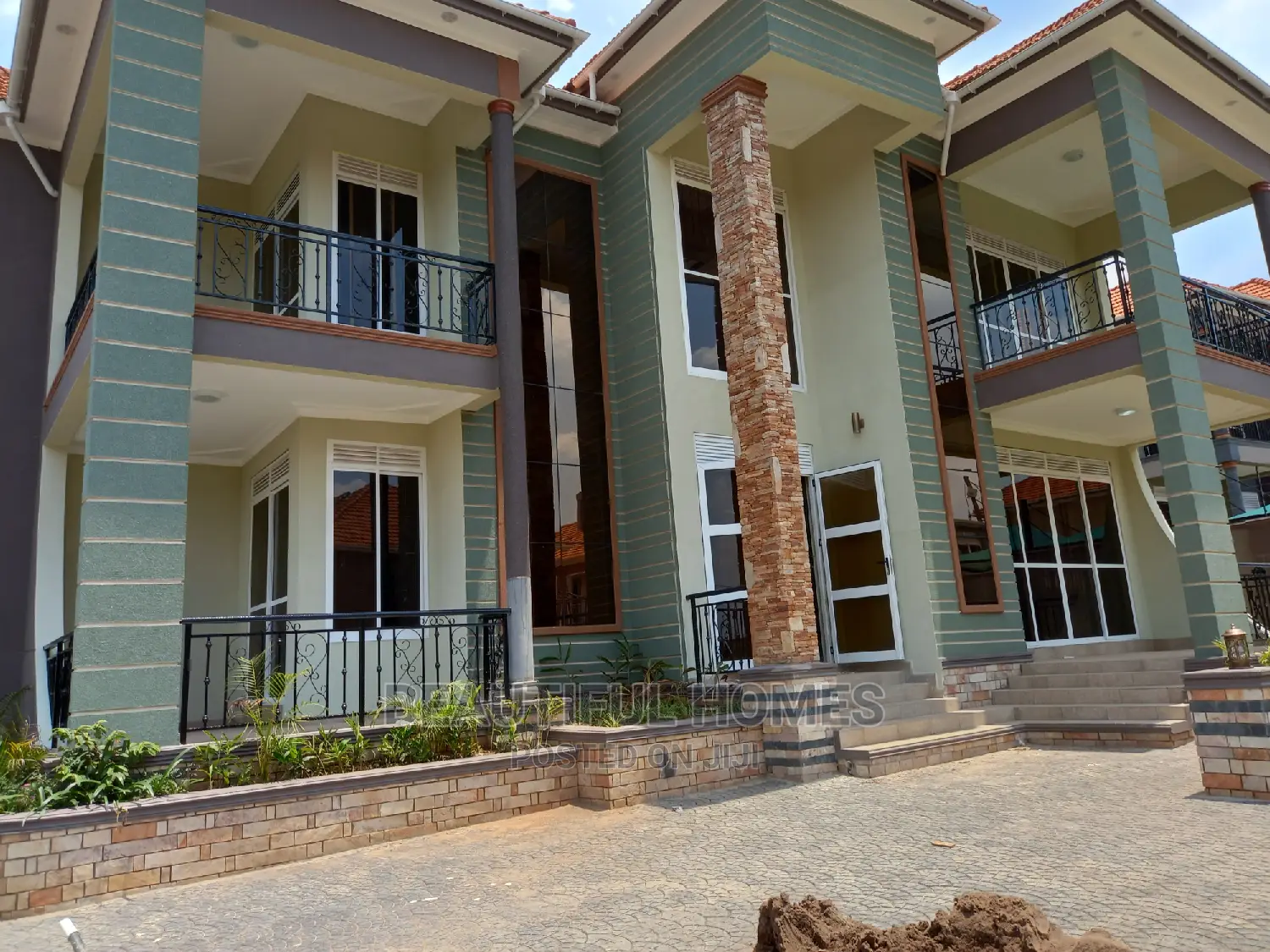 Furnished 6bdrm Mansion in Kira for Sale in Kira