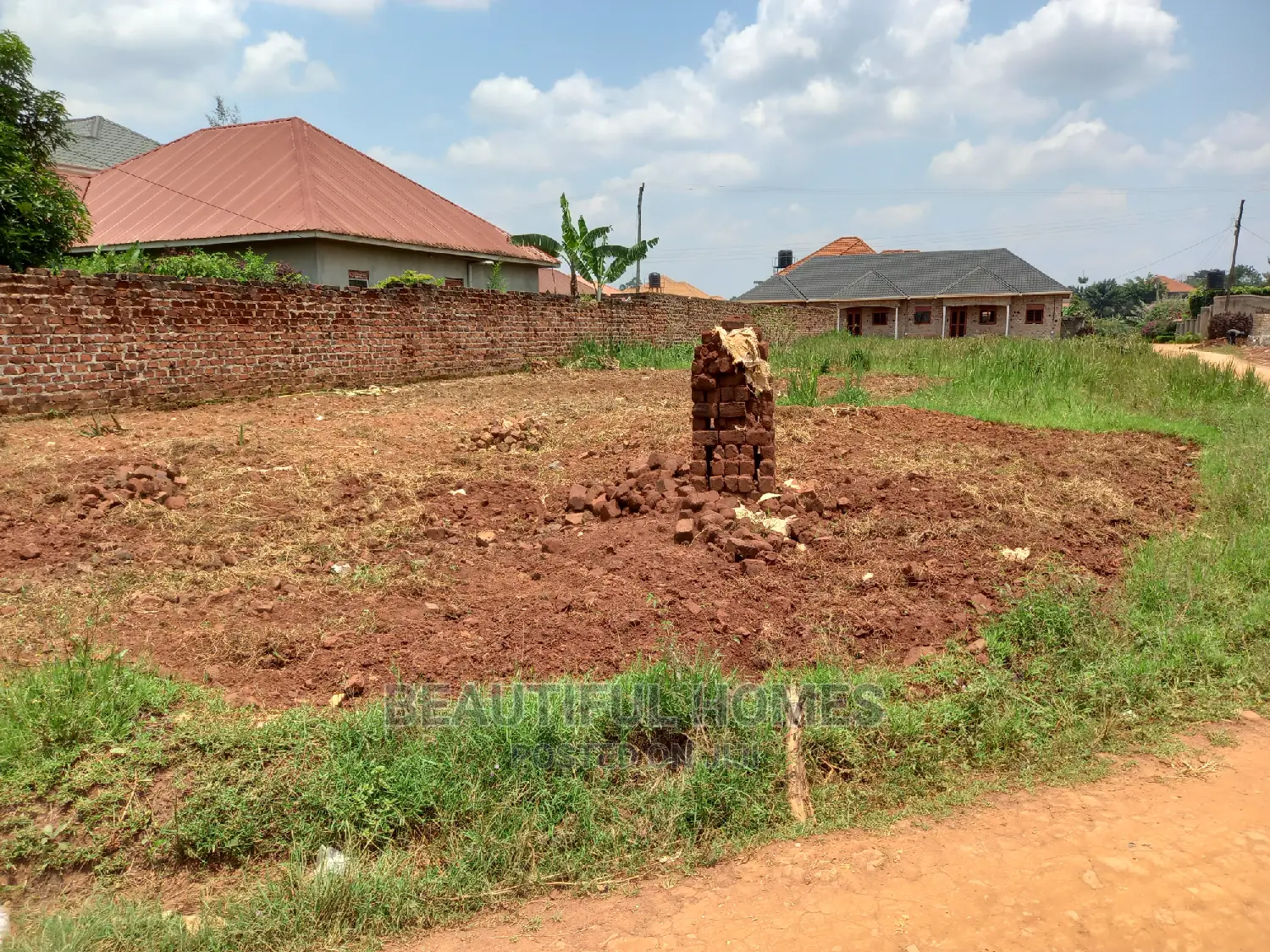 Kira Two Wonderful Pllots on Sell in Kampala