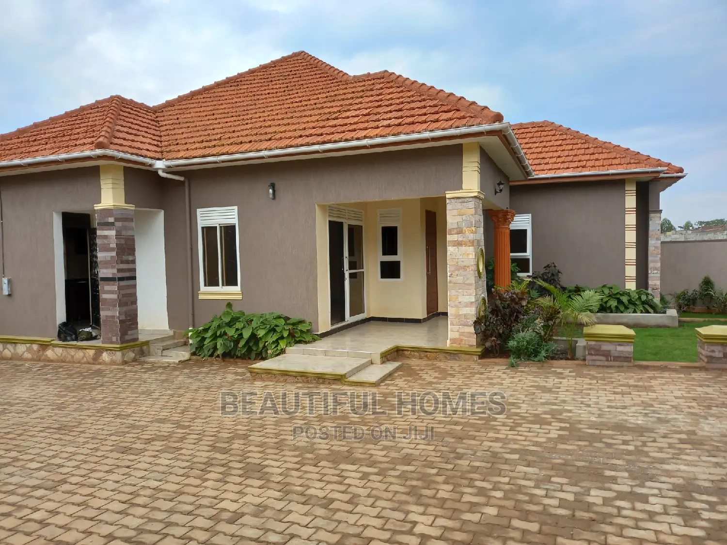Furnished 4bdrm House in Kira Tarmack, Kampala for Sale in Kampala