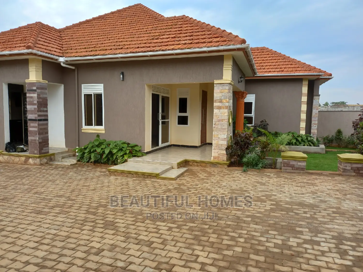Furnished 4bdrm House in Kira Tarmack, Kampala for Sale in Kampala