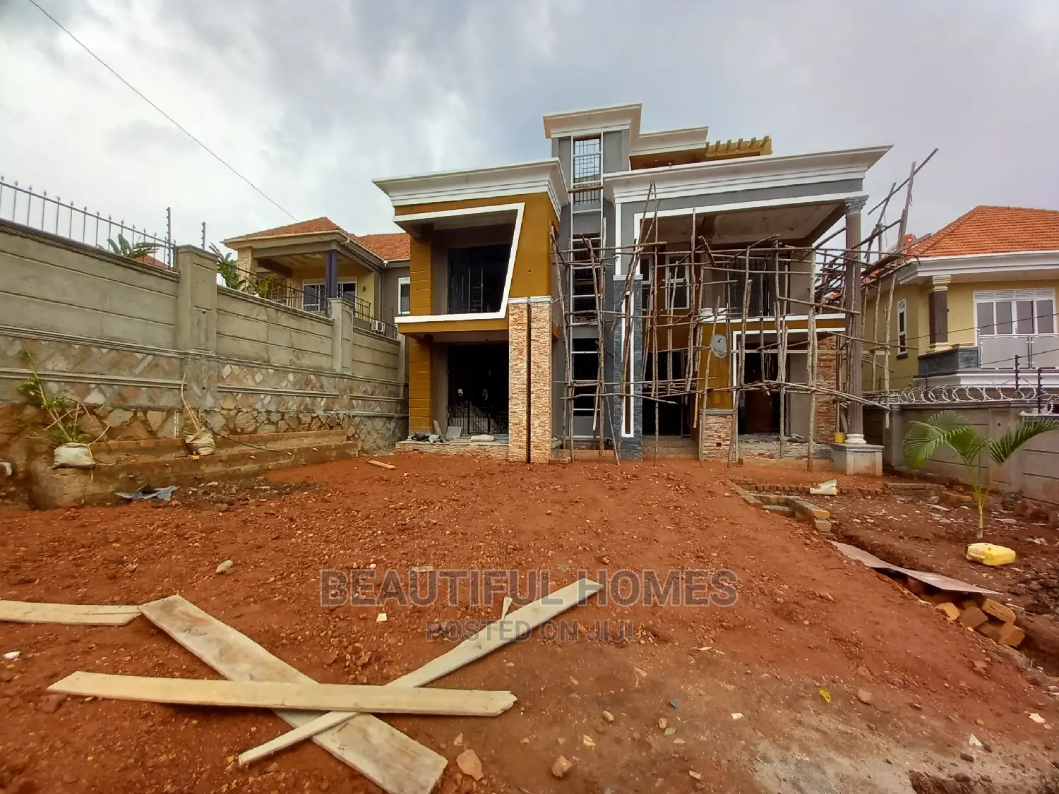 Furnished 5bdrm Mansion in Kira for Sale in Kira