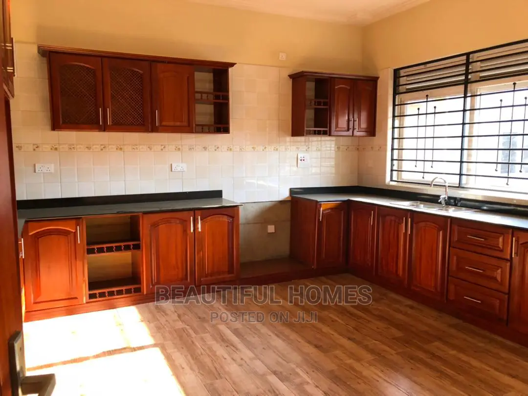 Furnished 4bdrm House in Kira for Sale in Kira