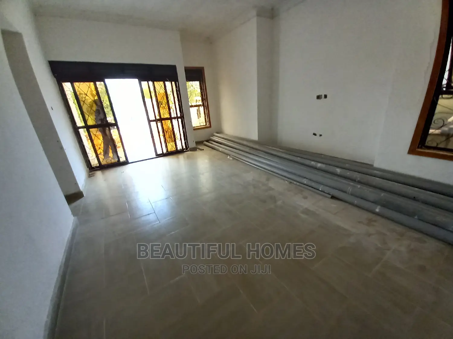 Furnished 4bdrm Mansion in Kira for Sale in Kira