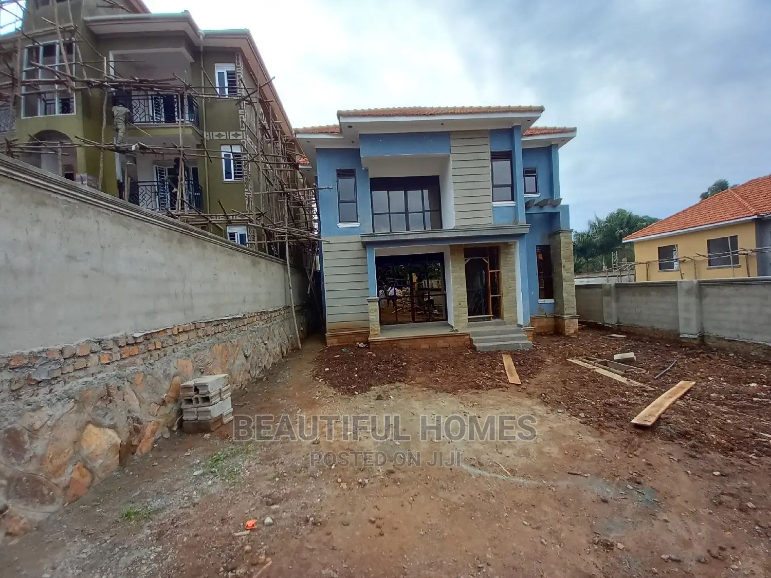 Furnished 4bdrm Mansion in Kira for Sale in Kira
