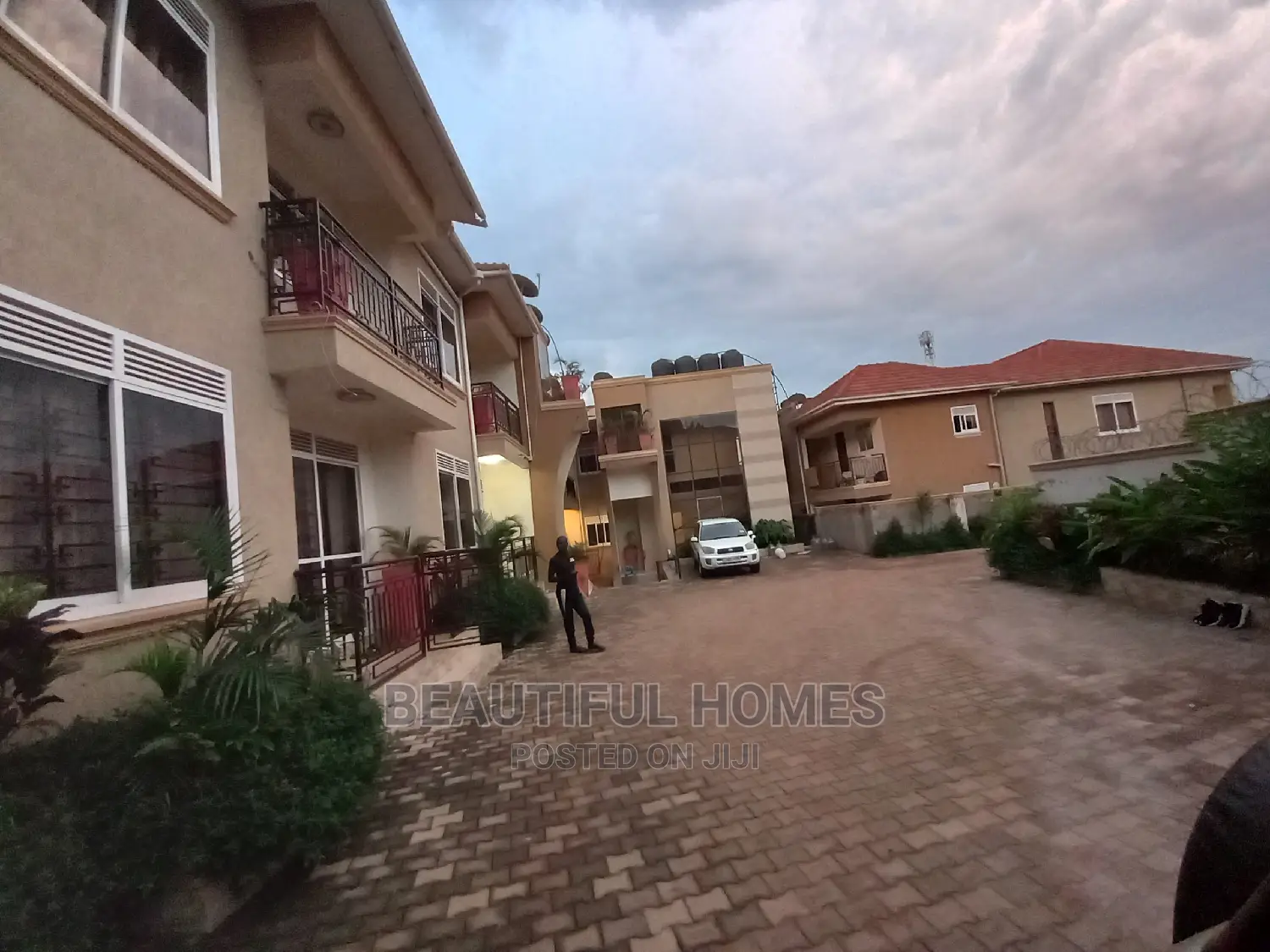 Furnished 2bdrm Apartment in Kisaasi, Central Division for Sale in Central Division