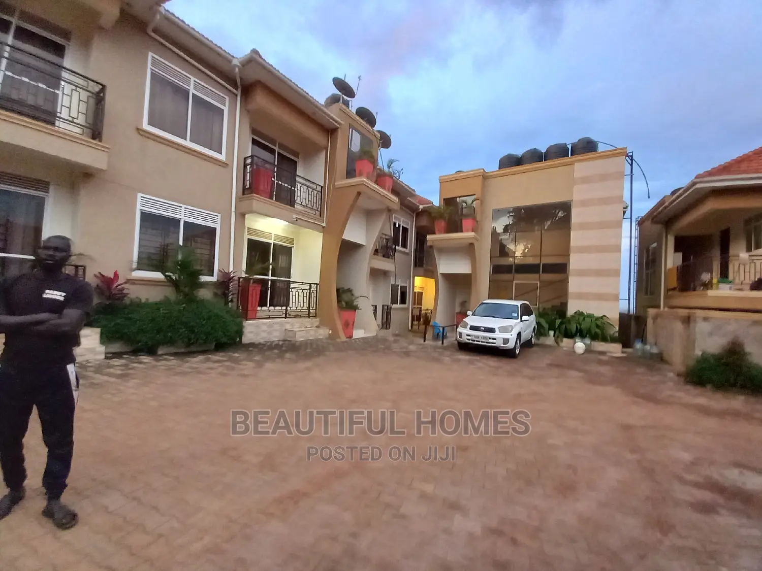 Furnished 2bdrm Apartment in Kisaasi, Central Division for Sale in Central Division