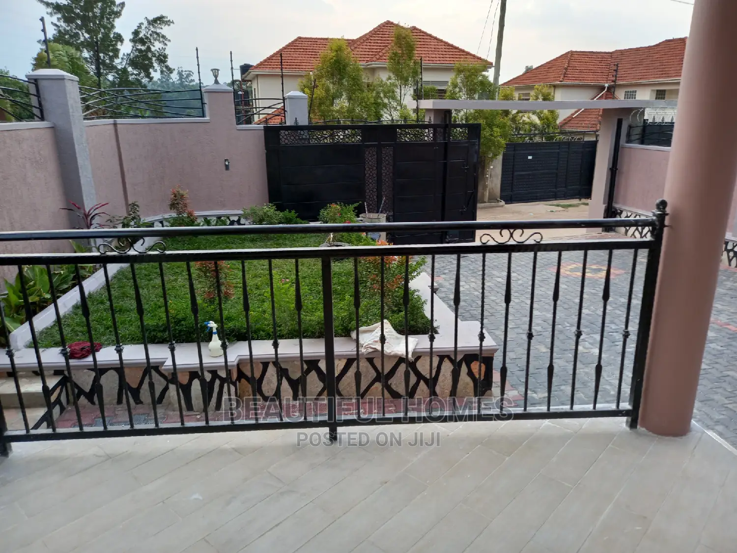 Furnished 4bdrm House in Kira for Sale in Kira