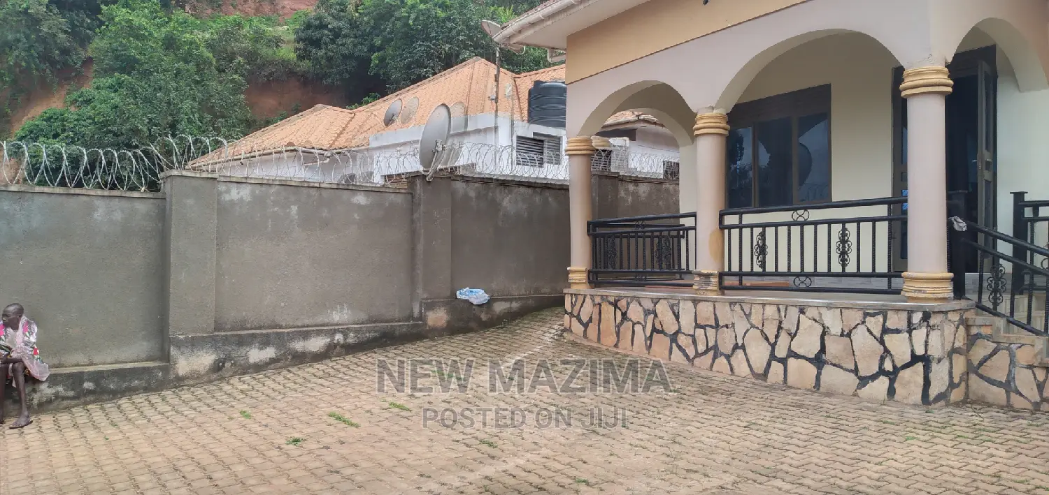 3bdrm House in Buziga, Central Division for sale in Central Division