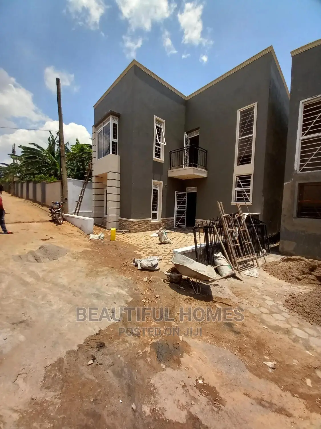Furnished 4bdrm Villa in Kira for Sale in Kira
