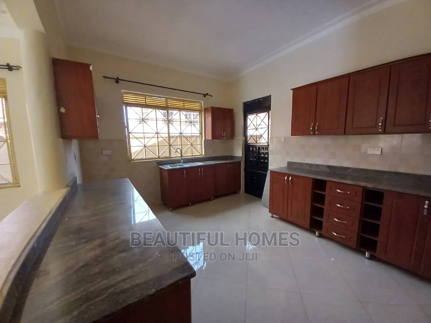 Furnished 4bdrm House in Kira for Sale in Kira