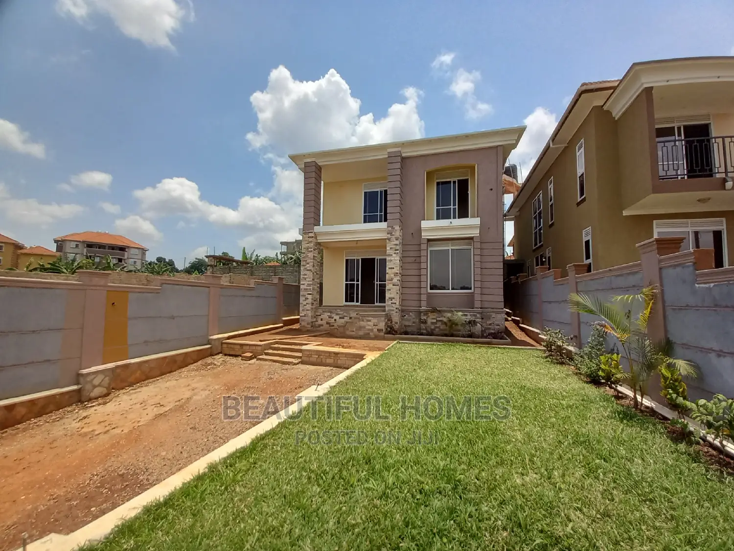 Furnished 4bdrm Mansion in Kira Tarmacked for Sale in Kira