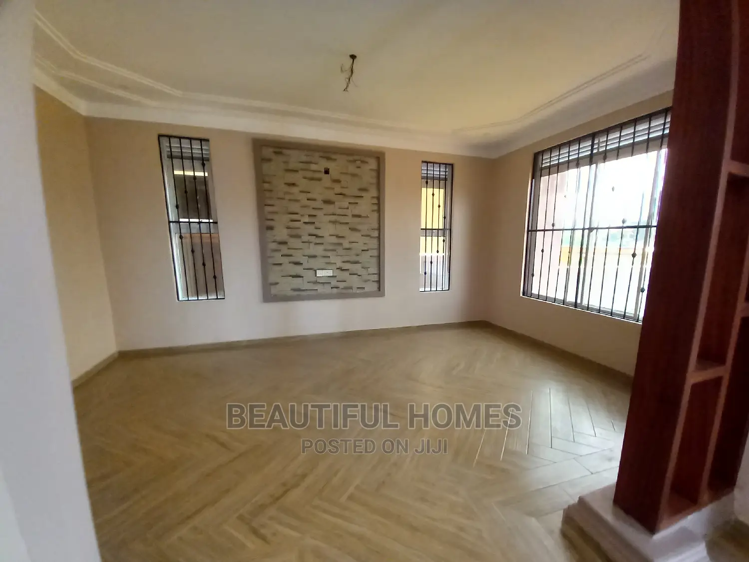 Furnished 4bdrm Mansion in Kira Tarmacked for Sale in Kira