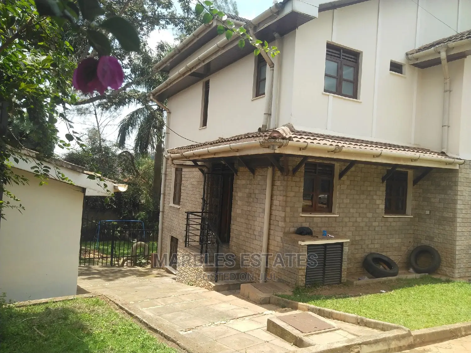 5bdrm Duplex in Bugolobi, Central Division for Rent in Central Division