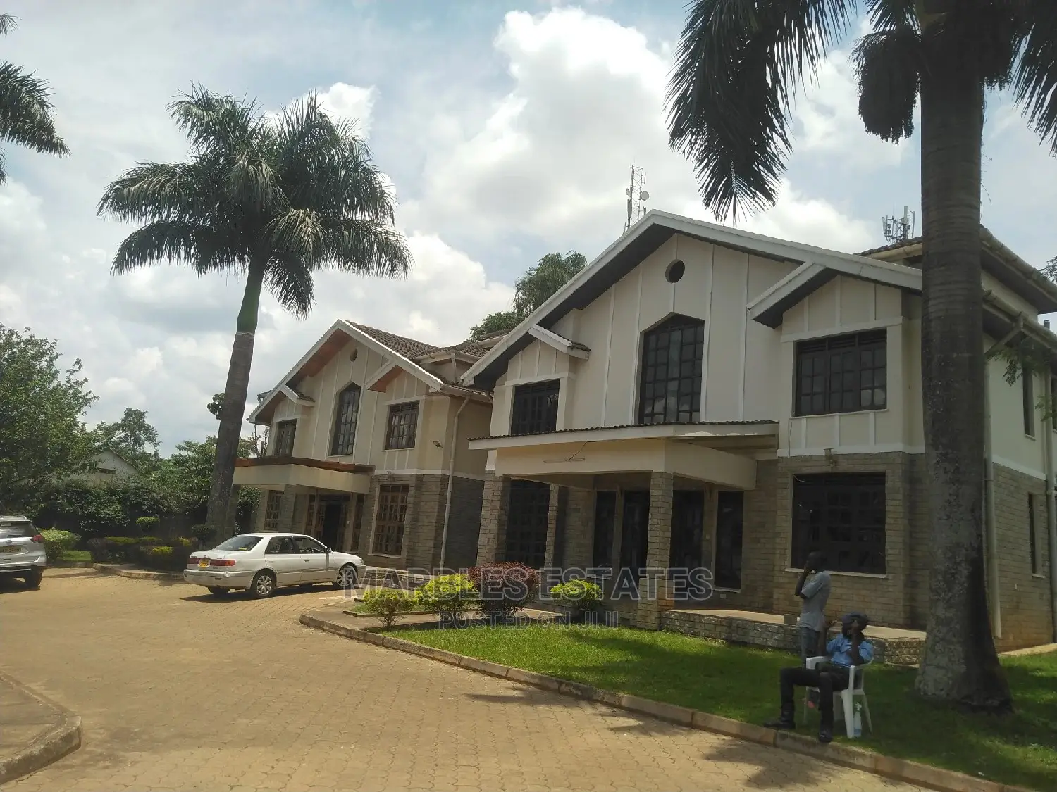 5bdrm Duplex in Bugolobi, Central Division for Rent in Central Division