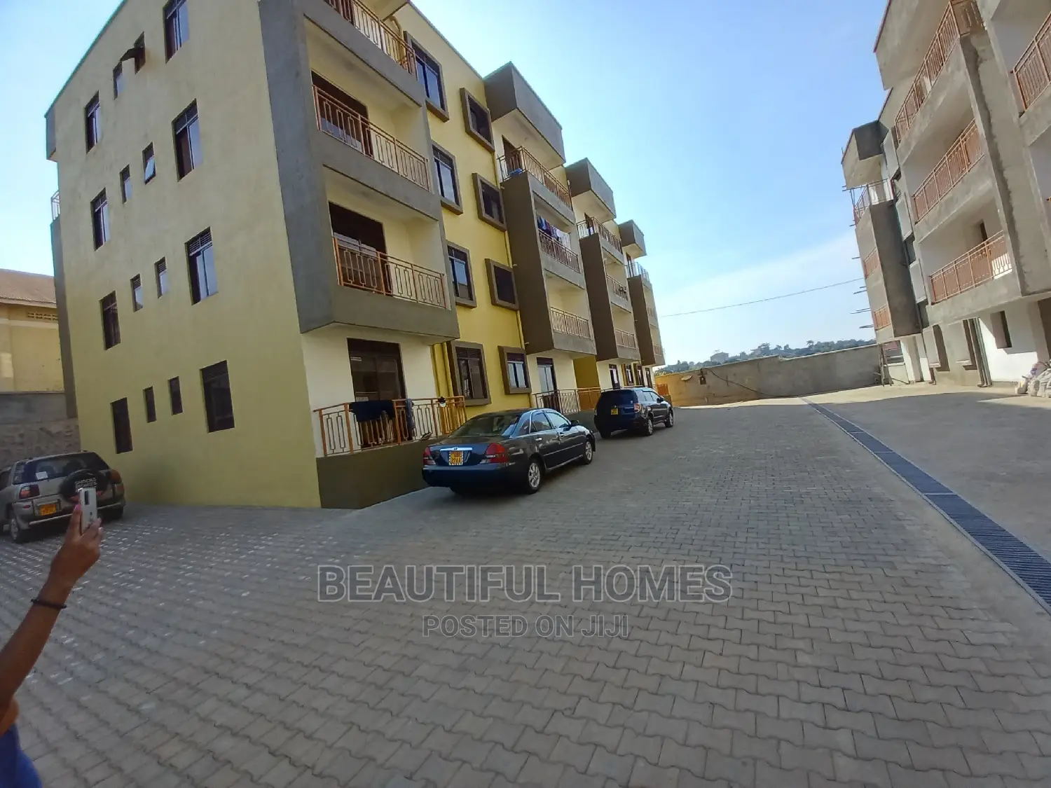 Furnished 3bdrm Condo in Kisaasi, Central Division for Sale in Central Division
