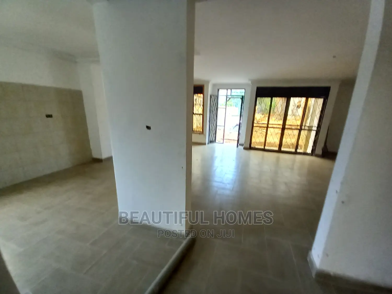 Furnished 5bdrm House in Kira for Sale in Kira