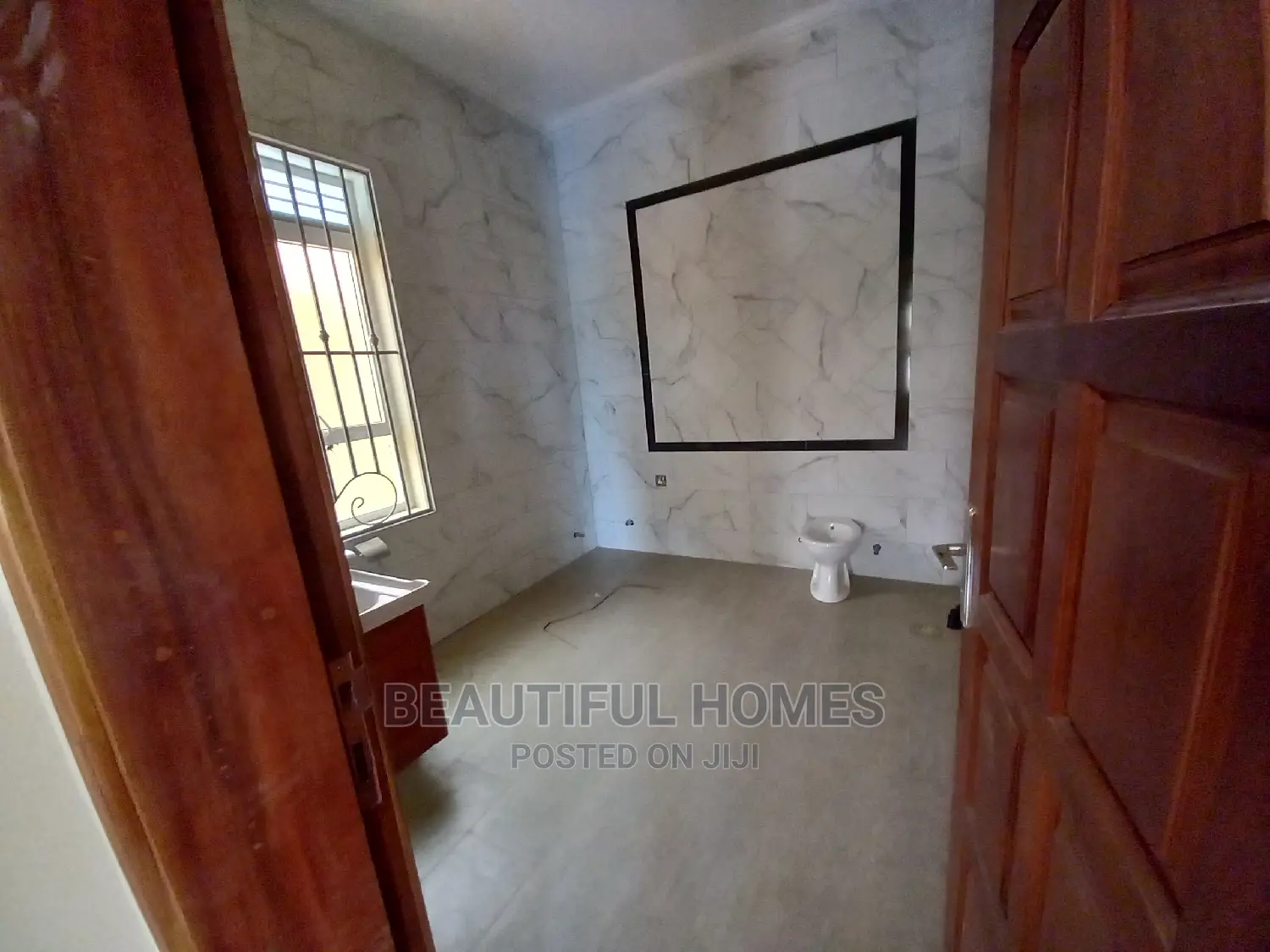 Furnished 5bdrm House in Kira for Sale in Kira