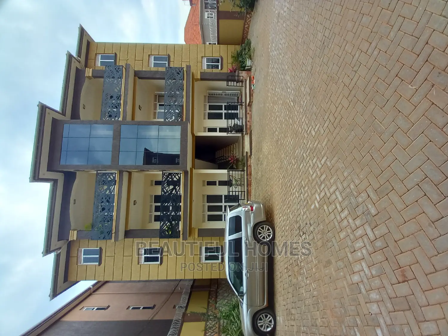 Furnished 2bdrm Apartment in Kisaasi, Central Division for Sale in Central Division