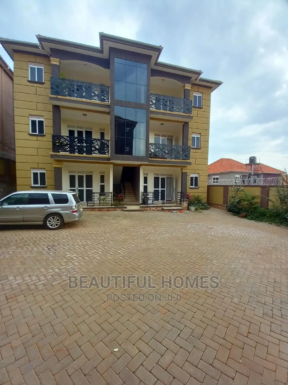 Furnished 2bdrm Apartment in Kisaasi, Central Division for Sale in Central Division