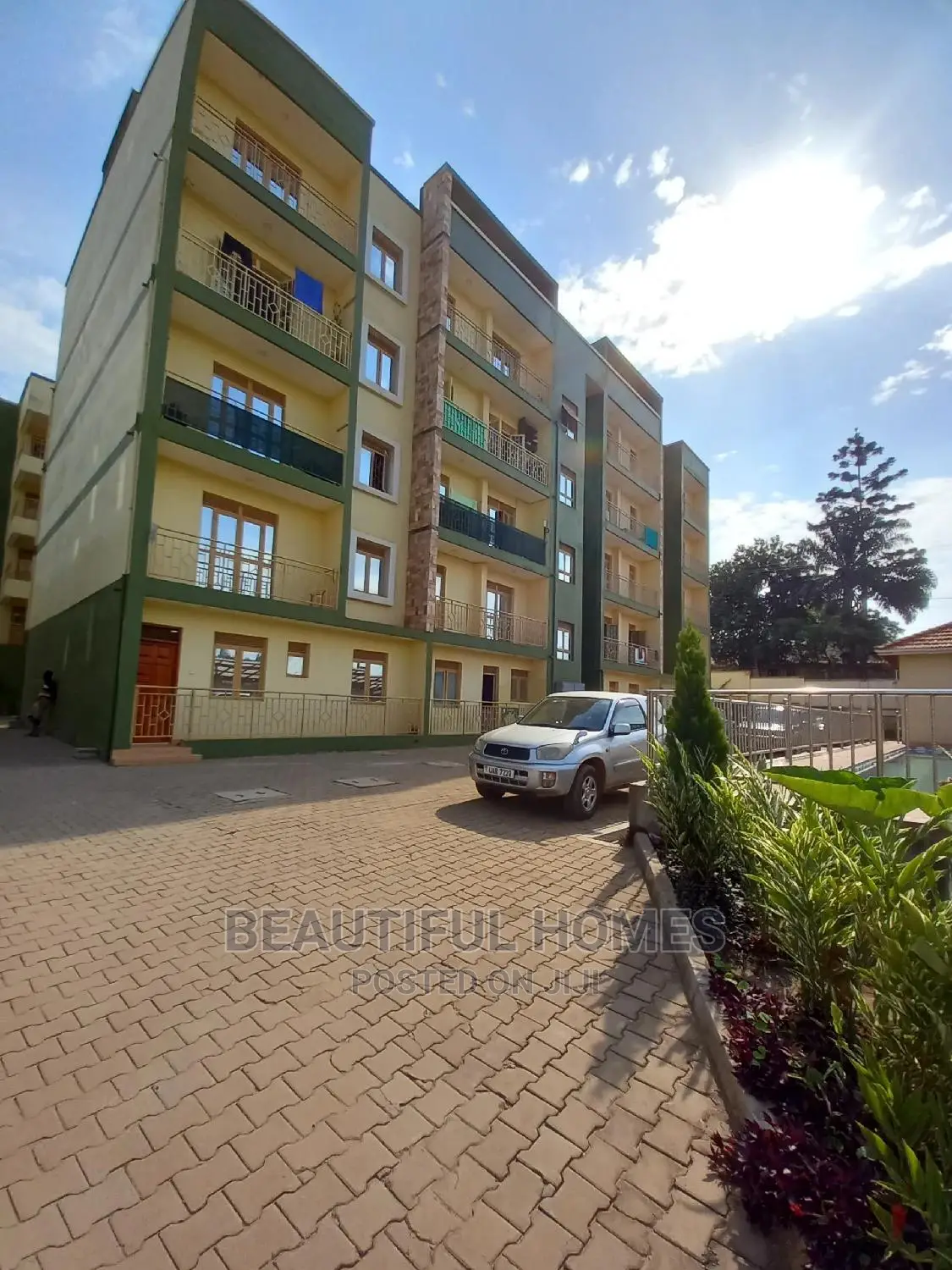 Furnished 2bdrm Condo in Bukoto, Central Division for Sale in Central Division
