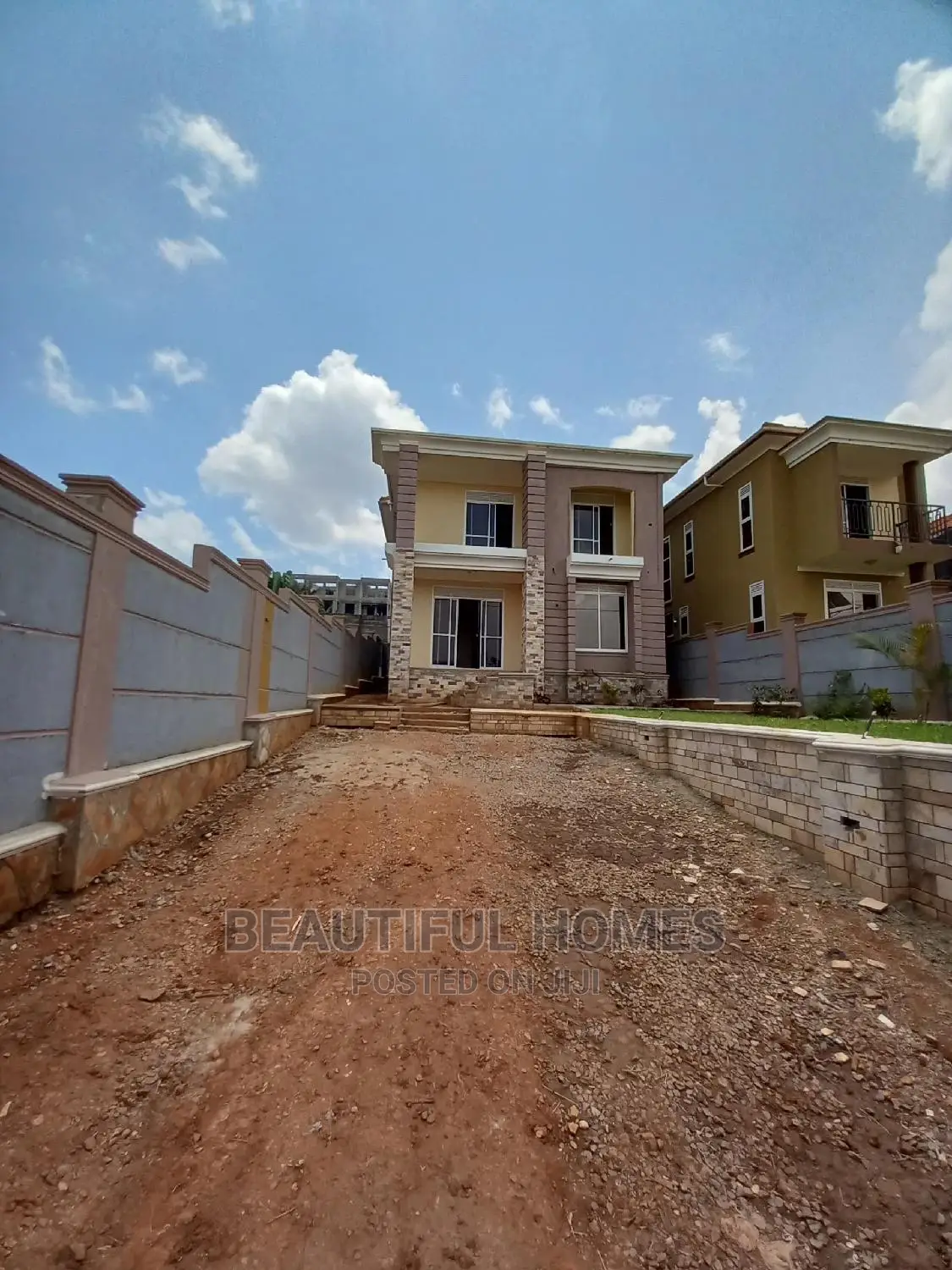 Furnished 4bdrm House in Kira for Sale in Kira
