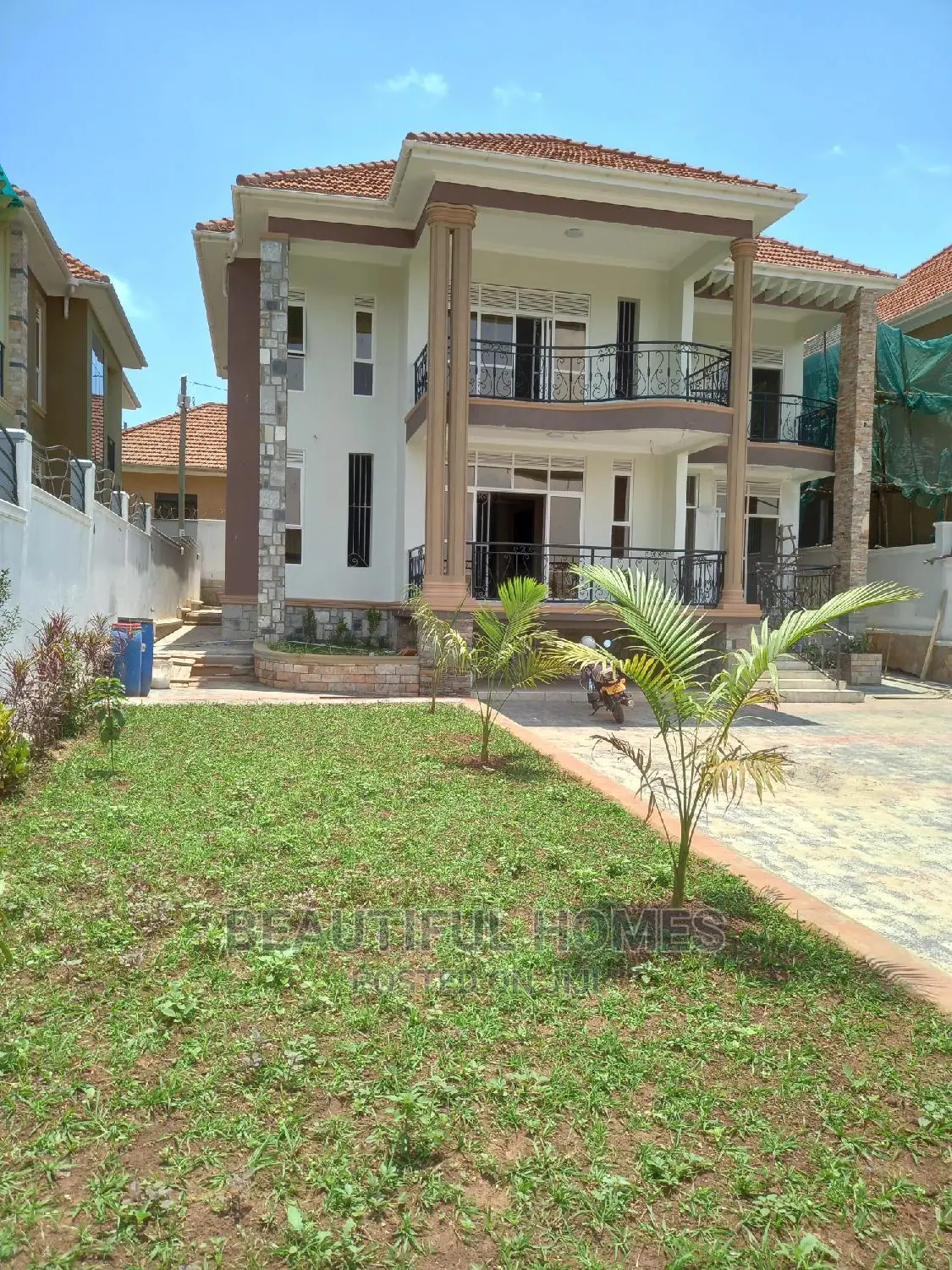 Furnished 6bdrm House in Kira for Sale in Kira