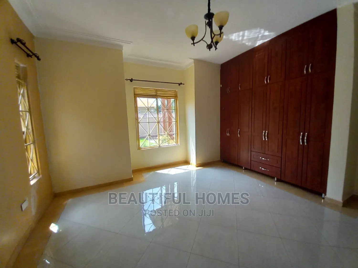 Furnished 4bdrm House in Kira for Sale in Kira