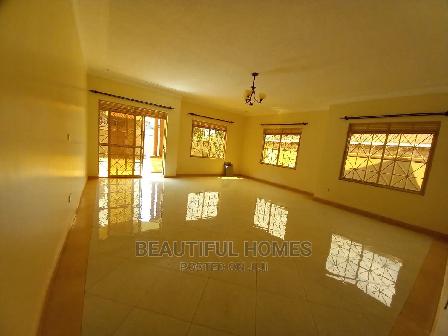 Furnished 4bdrm House in Kira for Sale in Kira