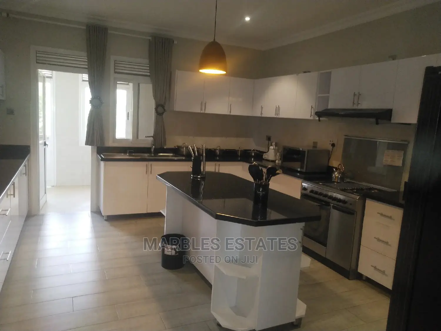 Furnished 4bdrm Apartment in Kololo, Central Division for Rent in Central Division